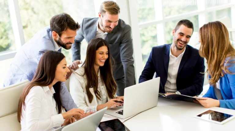 Innovative Startups Revolutionising Custom Manufacturing